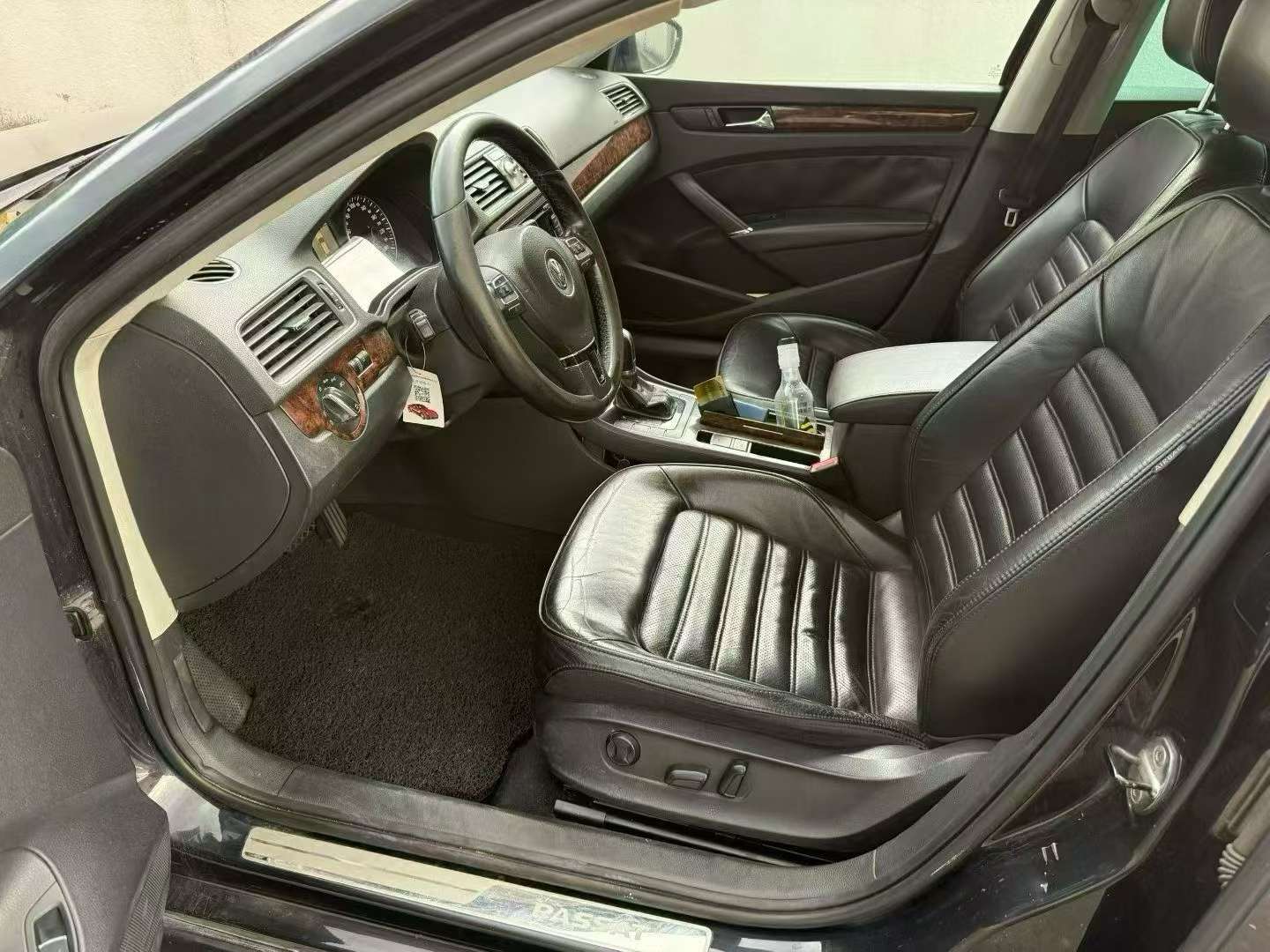 Volkswagen Passat 1.8T Premium Edition 3