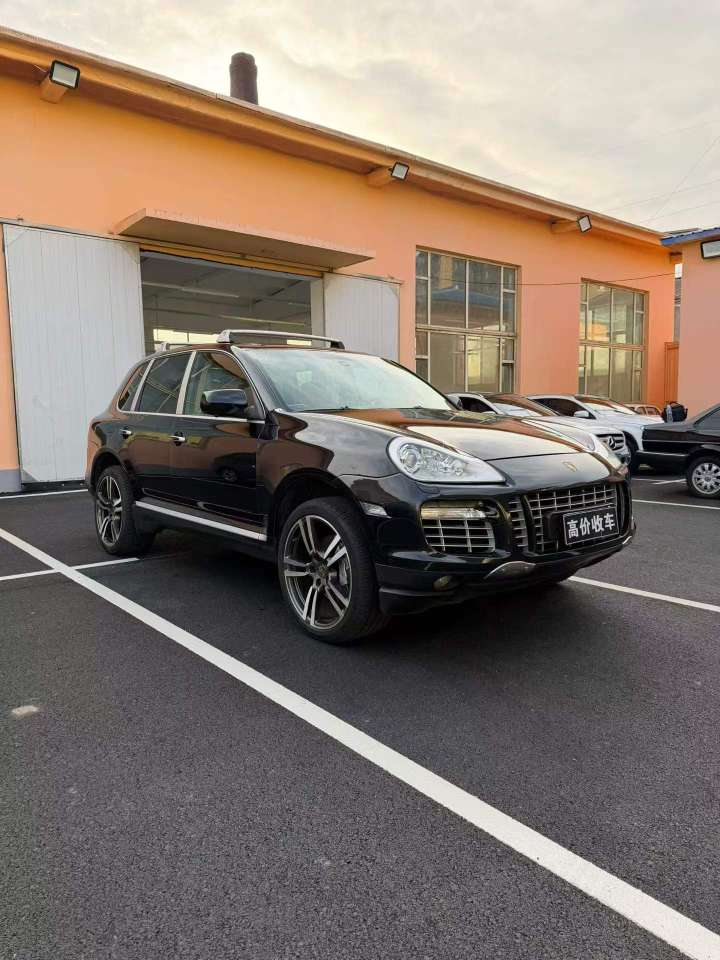 Porsche Cayenne 4.8L Automatic 4