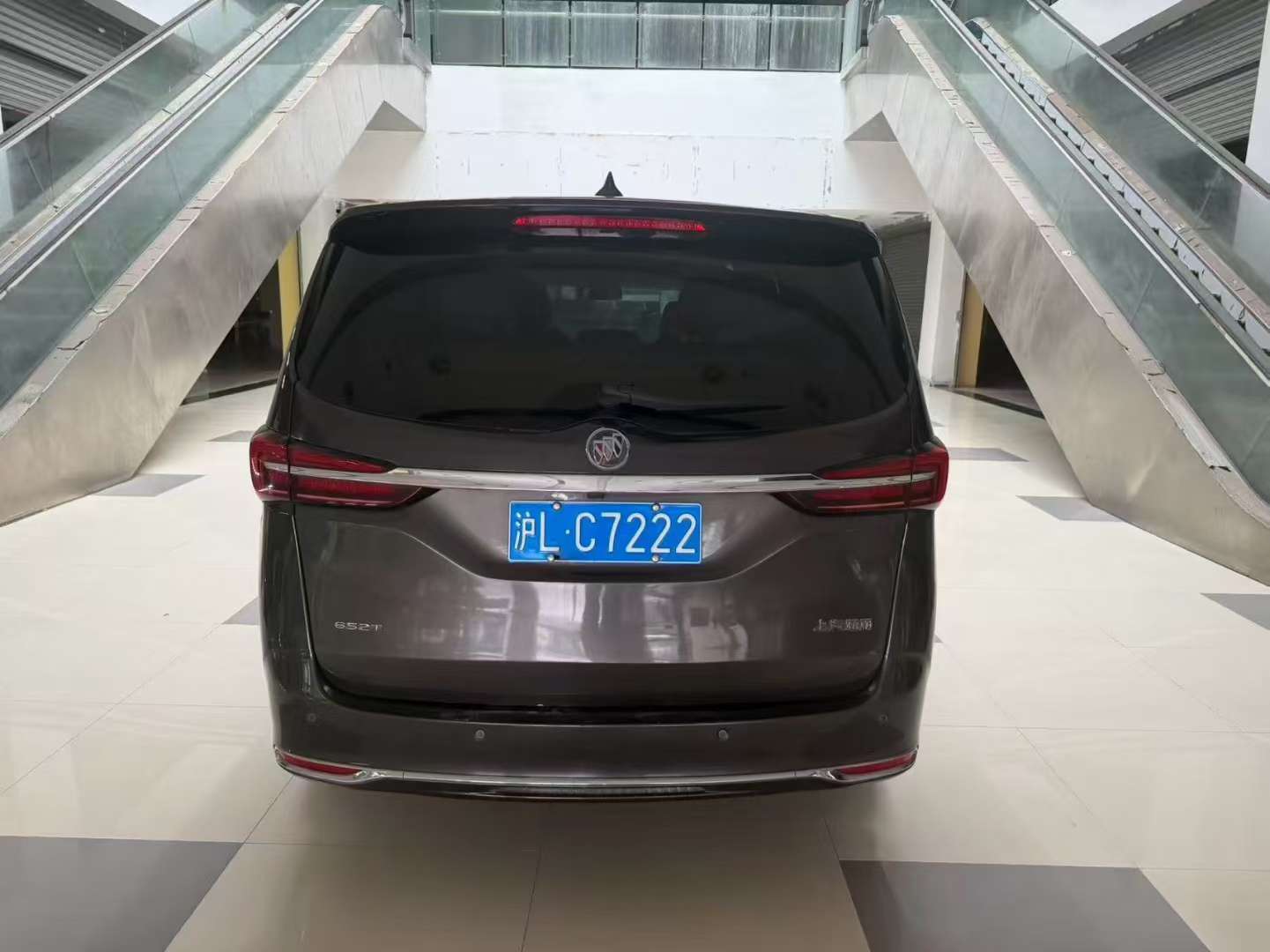 Buick GL8 652 Luxury 7