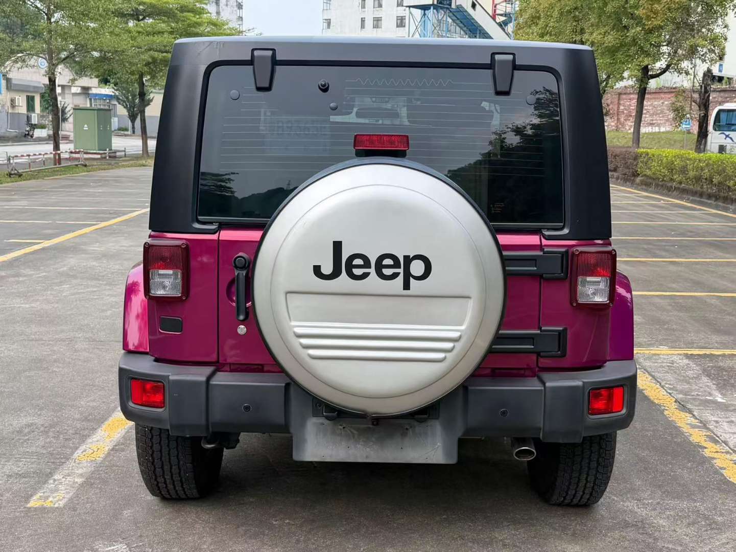 Jeep Wrangler Imported 3.6L 2-Door 4-Seater Sahara 3