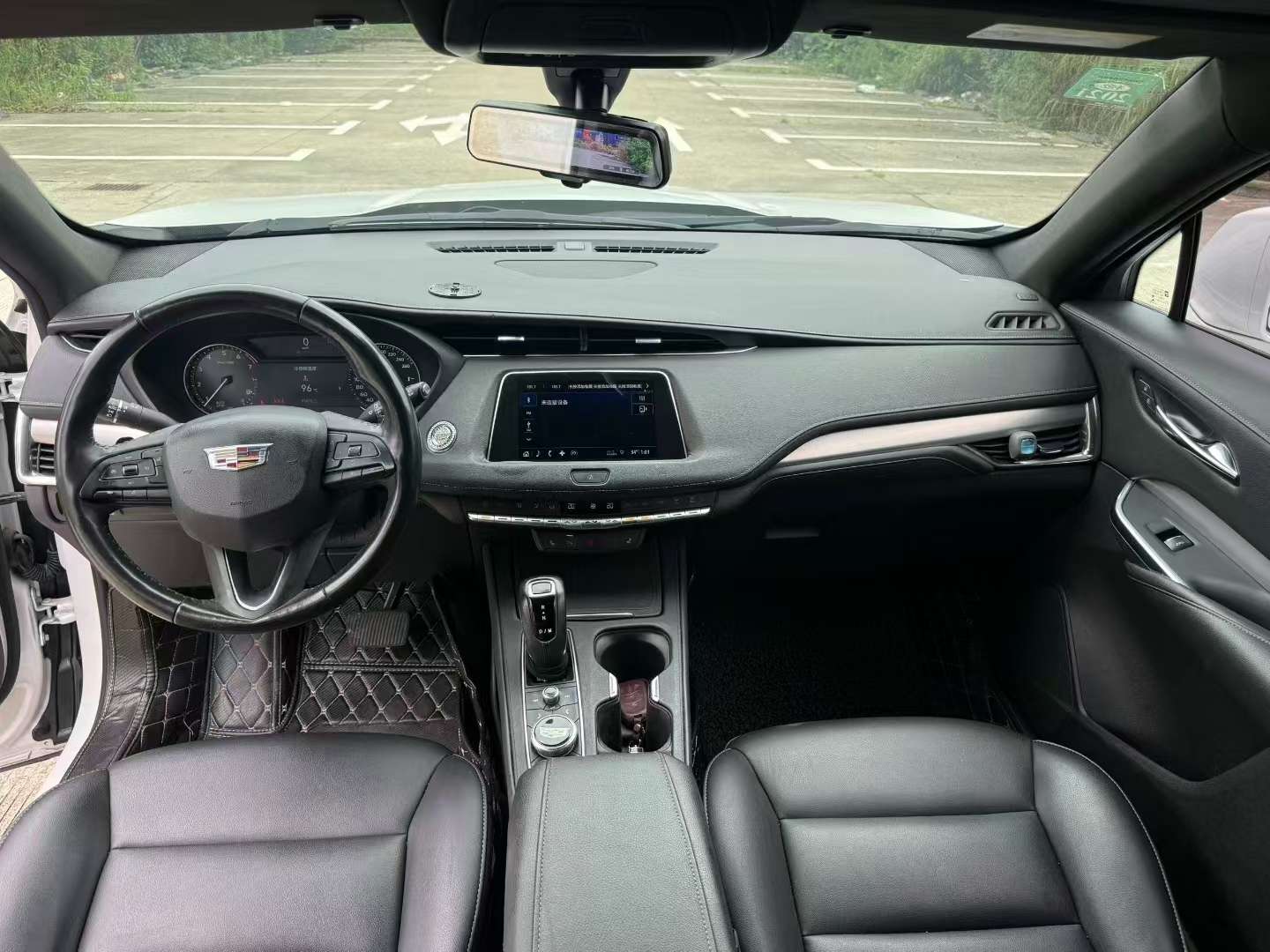 Cadillac XT4 28T FWD Luxury 9