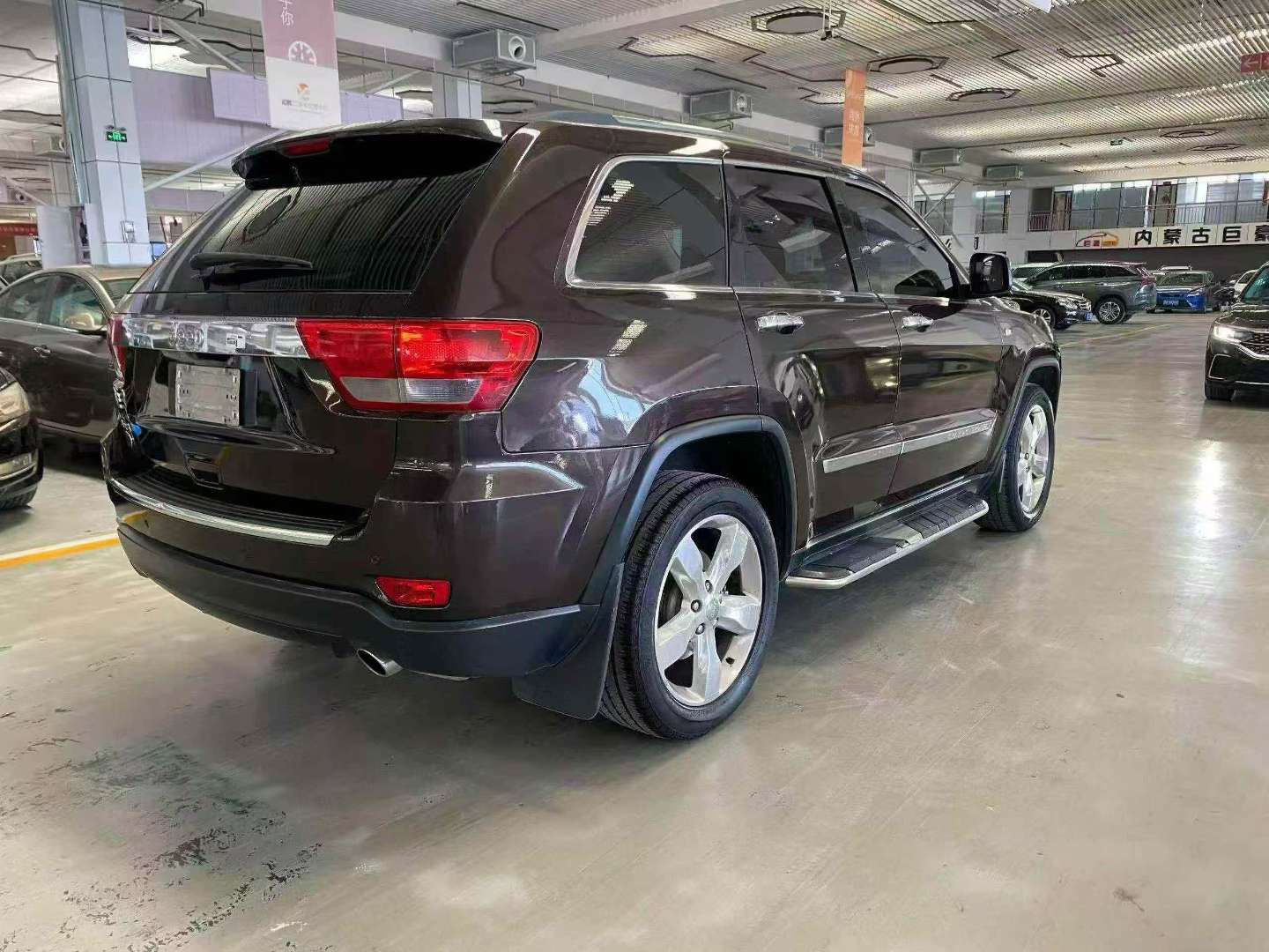 Jeep Grand Cherokee 2012 3.6L Automatic High Spec with Lift Kit 7