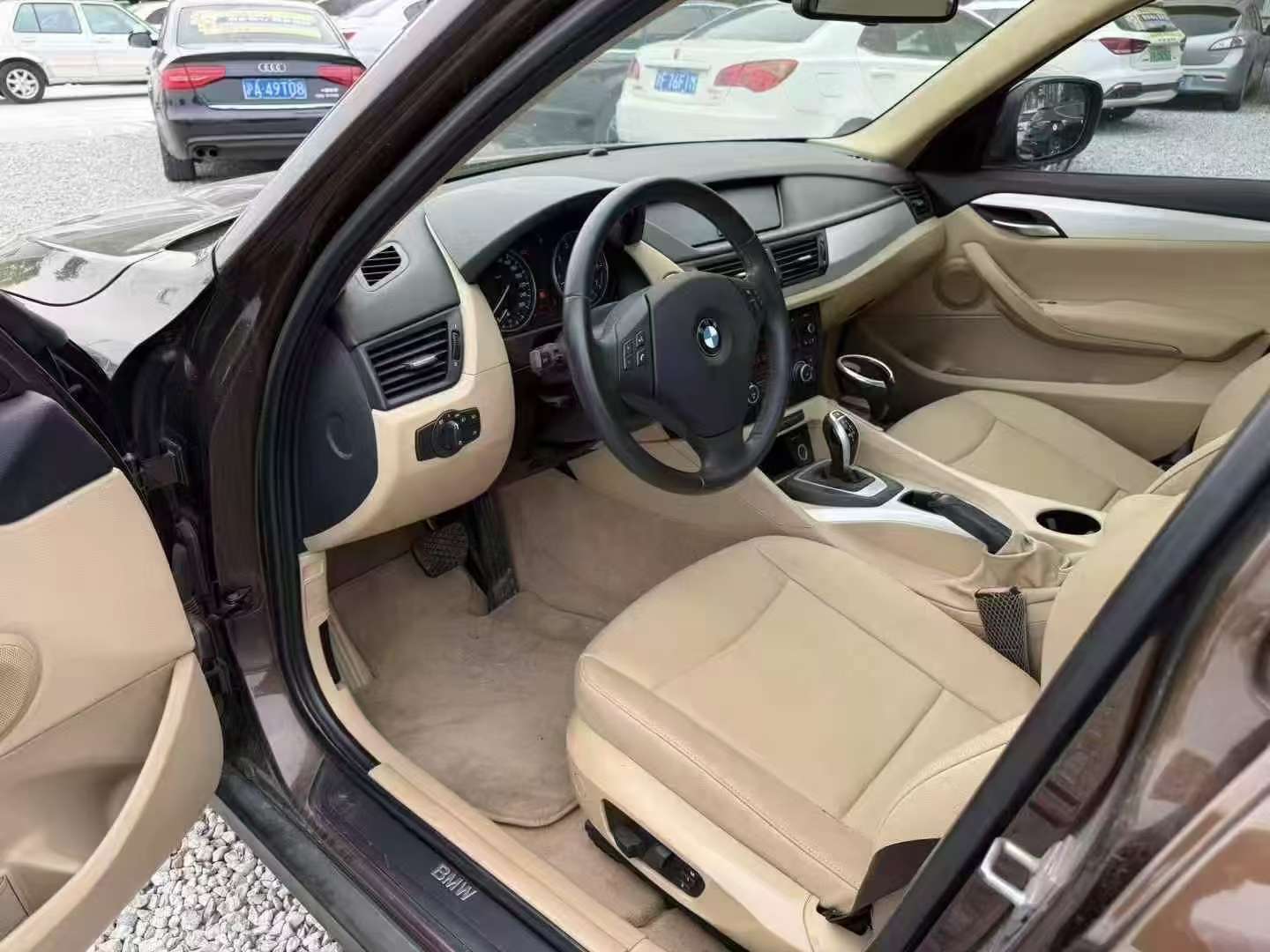 BMW X1 2.0T Panoramic Sunroof Leading Edition 4