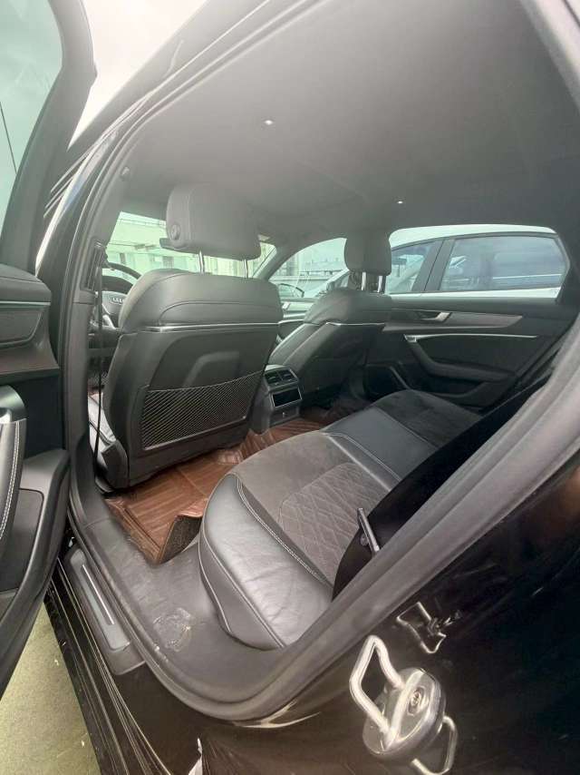 Audi A6L 3.0T 55 quattro Prestige Dynamic 5