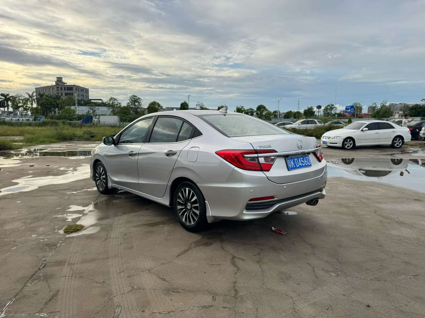 Honda Crider 1.8 Automatic Luxury Edition 6