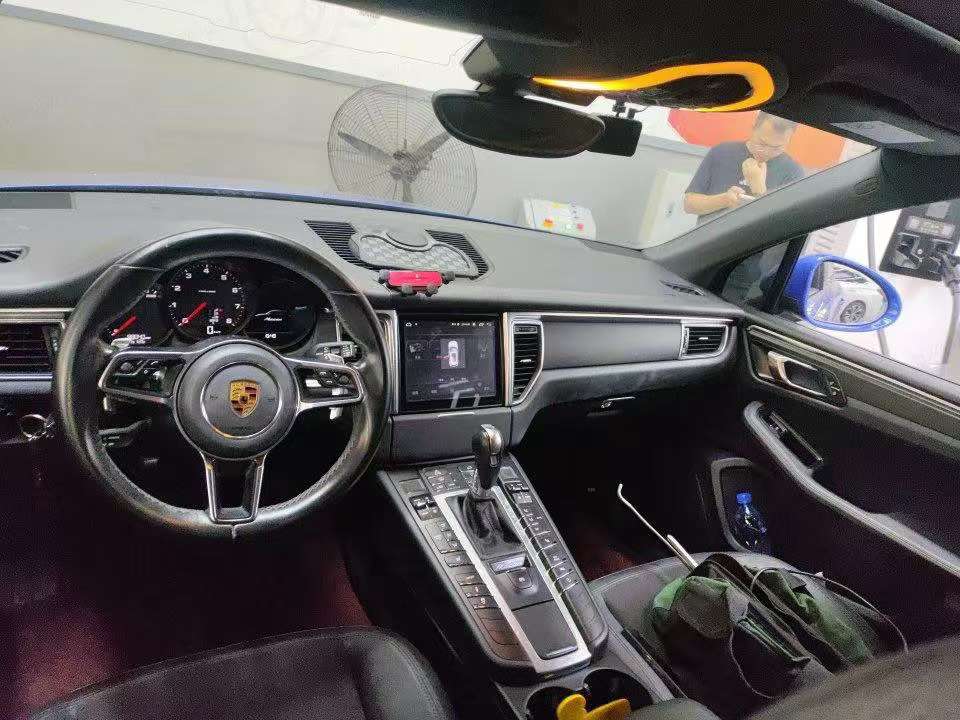 Porsche Macan 2.0T 5