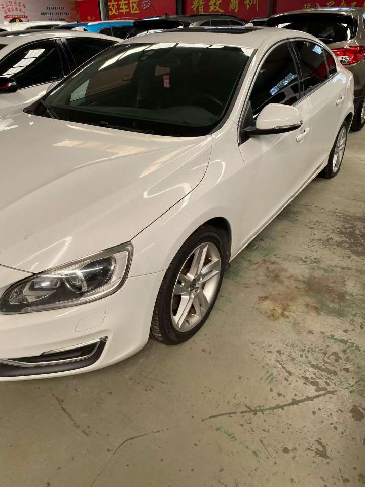 Volvo S60 2.0T High Trim 3