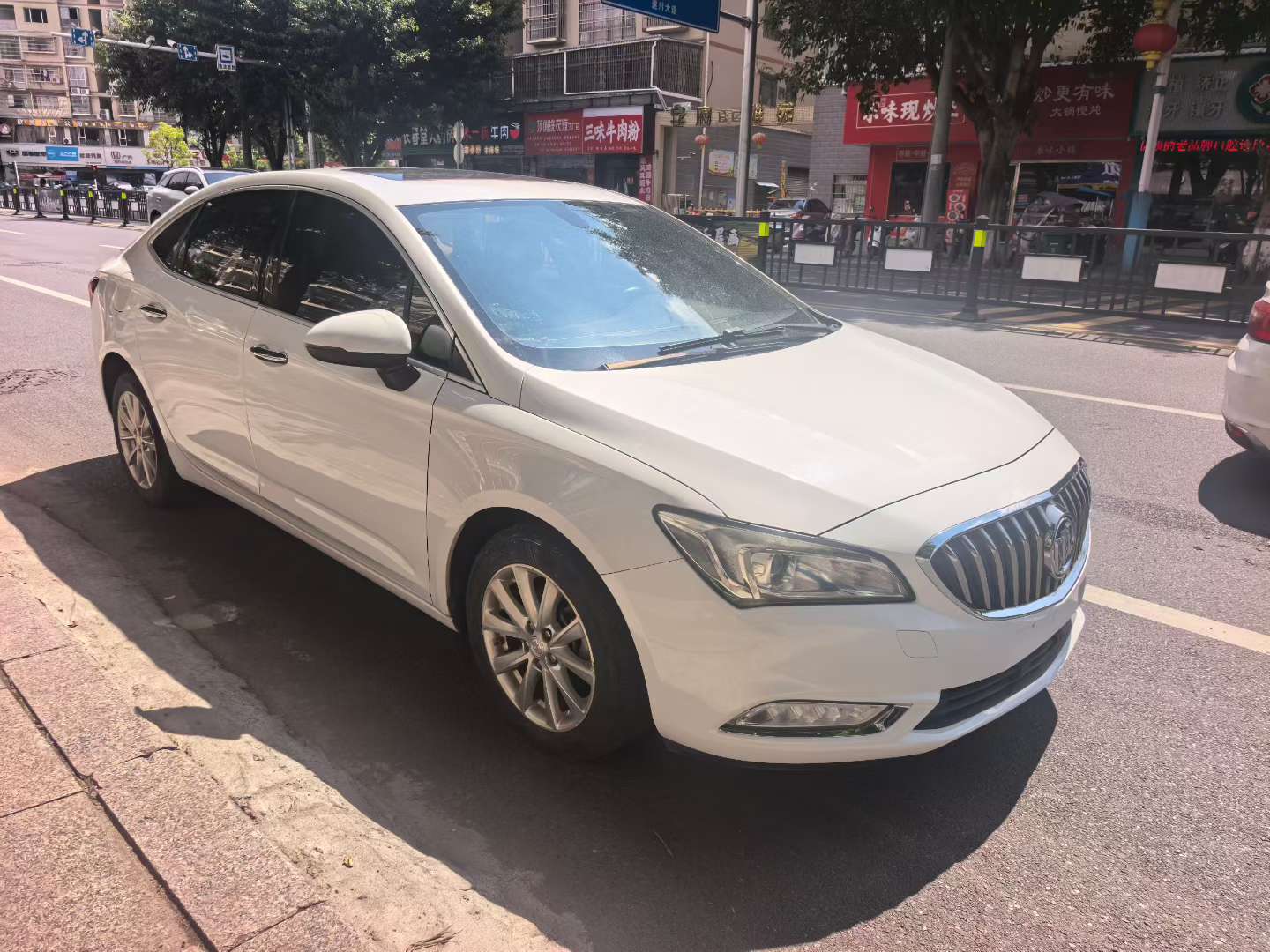 Buick Verano 1.5T Automatic 2