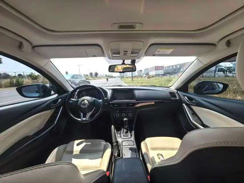 Mazda Atenza 4