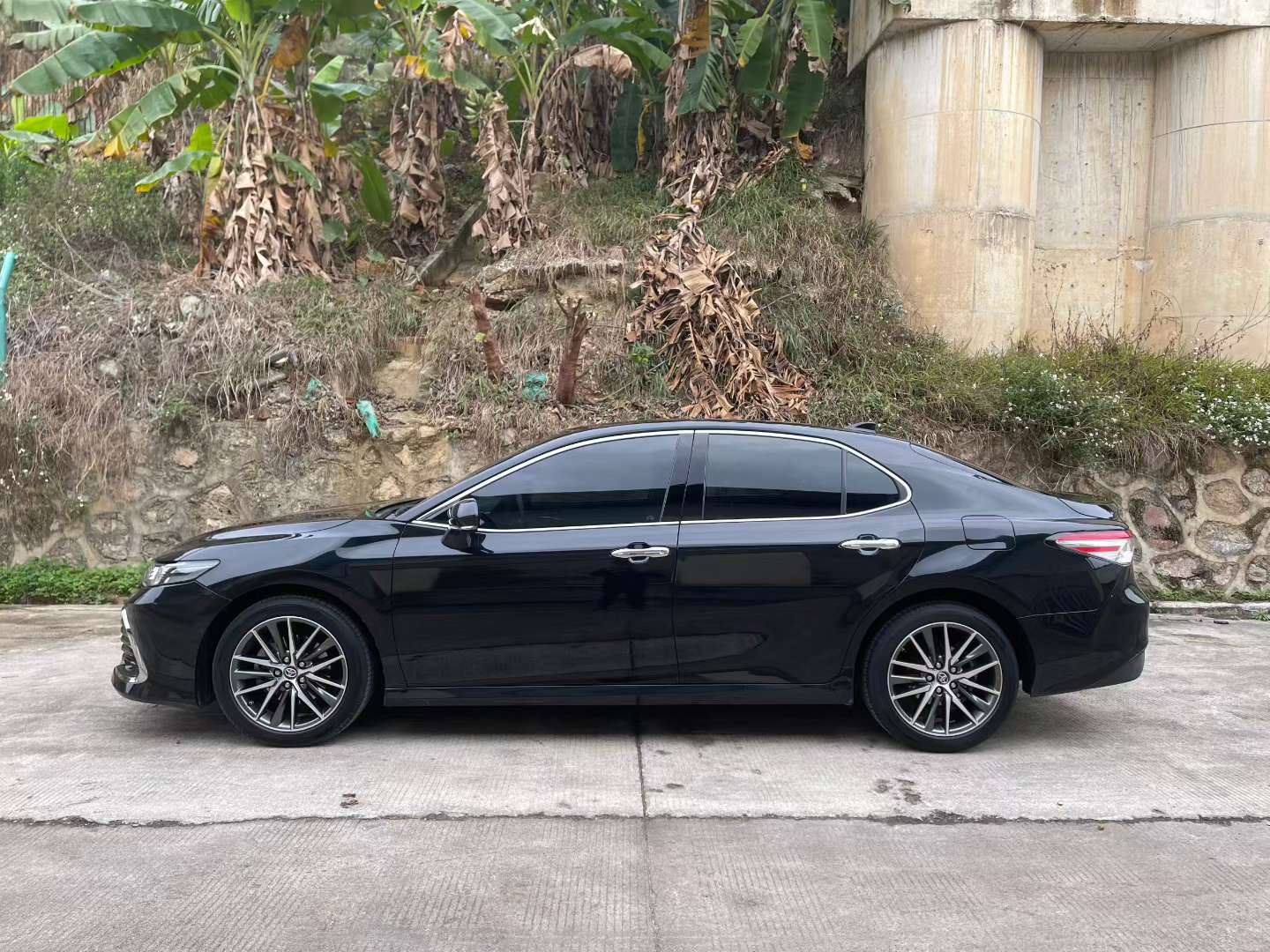 Toyota Camry 2021 2.5G Luxury 7
