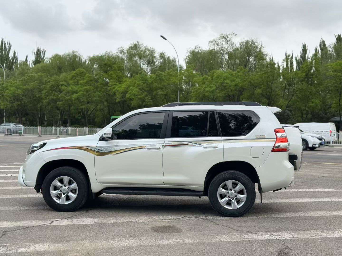 Toyota Prado 2013 Upgraded 2014 2700 9