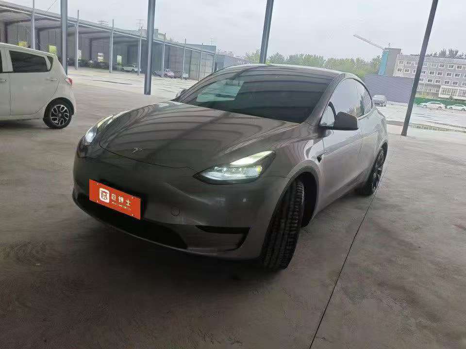 Tesla Model Y 2023 Rear-Wheel Drive Standard Range