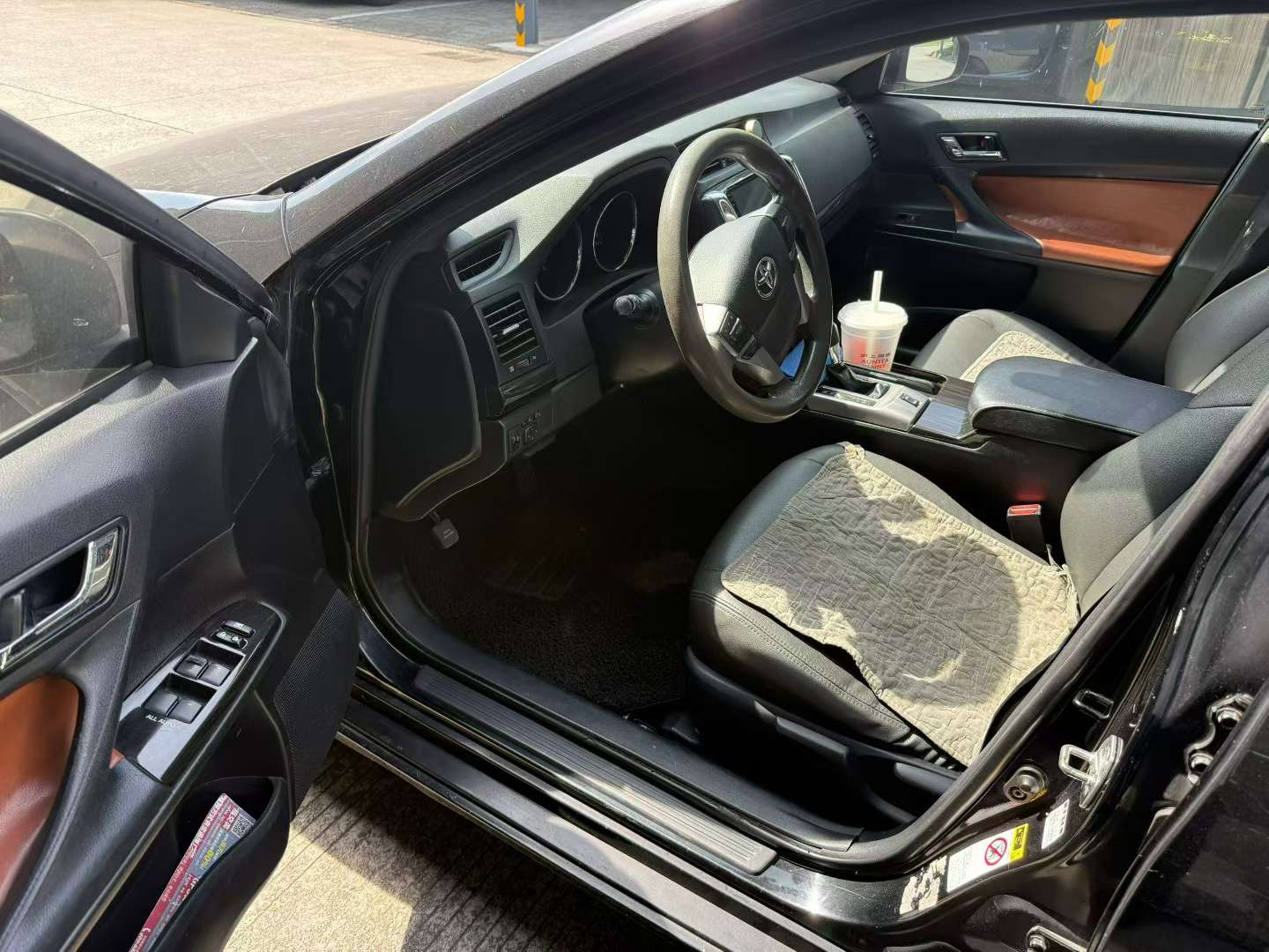 Toyota Reiz 3
