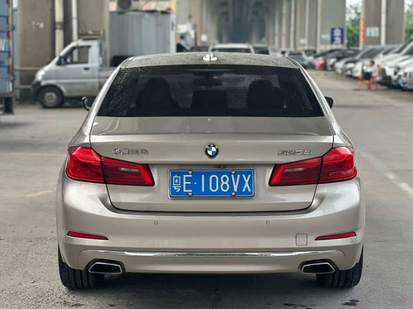 BMW 5 Series 2.0T Luxury Design Package 3
