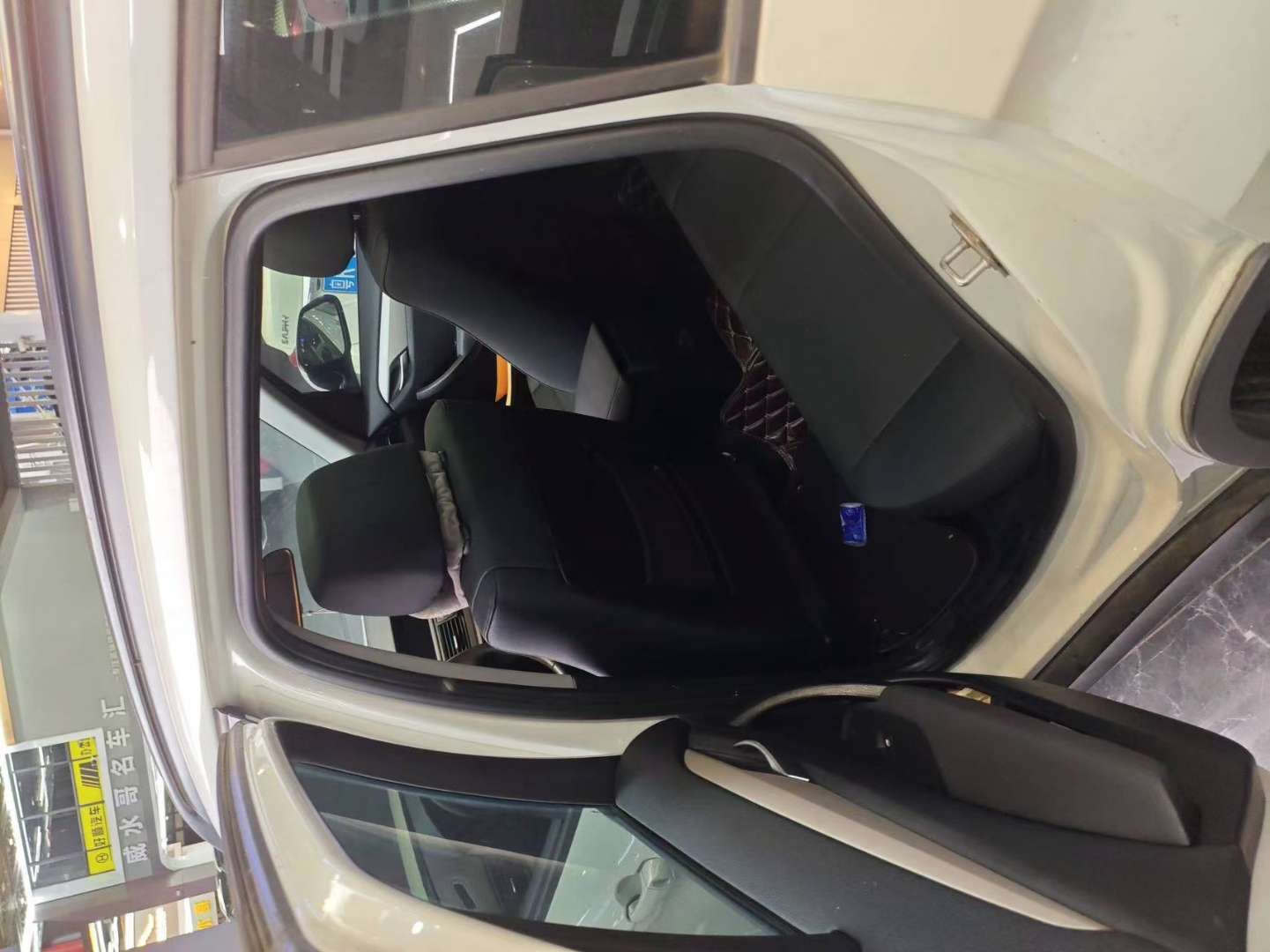 BMW X1 2.0L 18i Luxury Trim 5