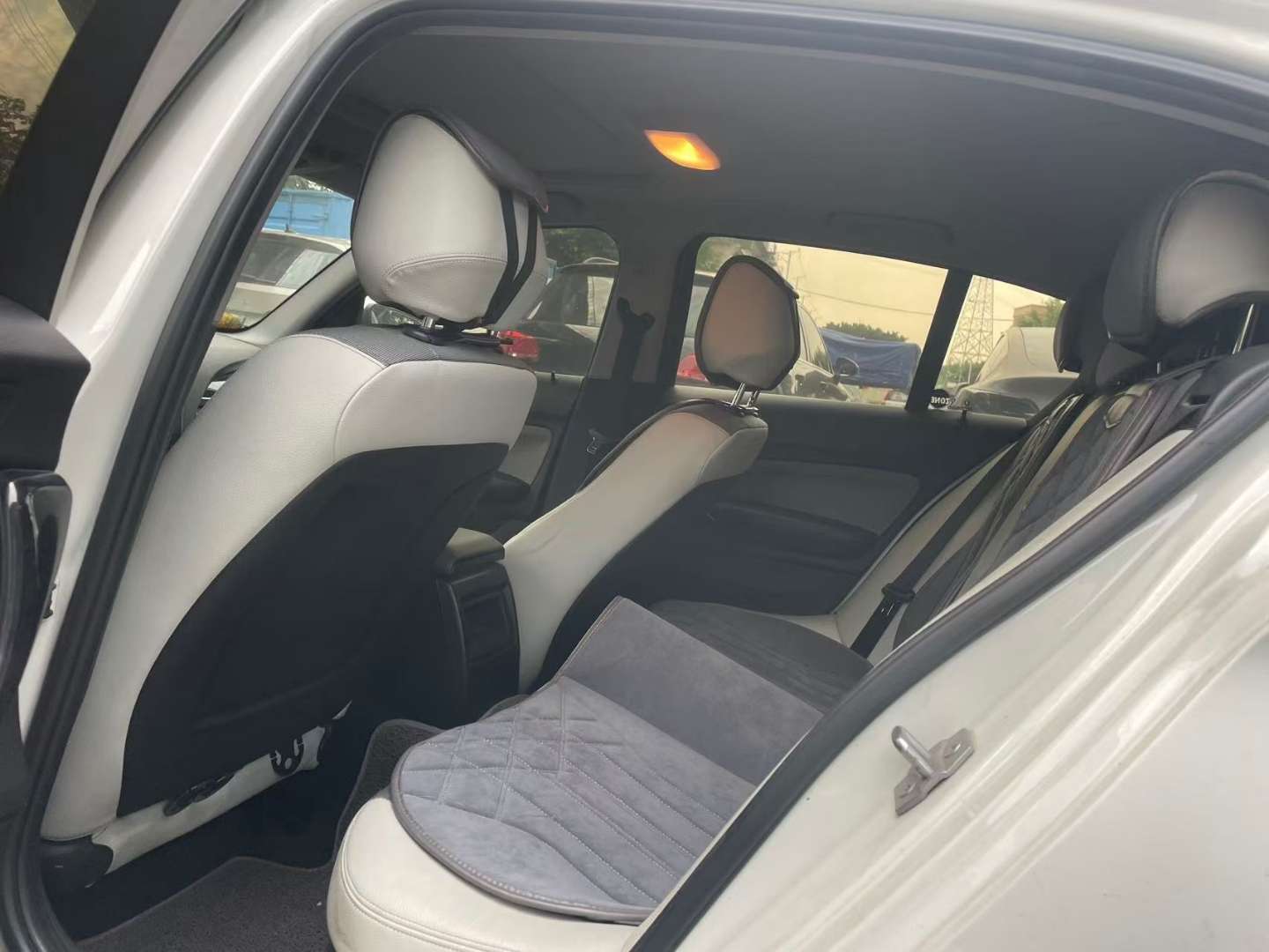 BMW 1 Series 1.6T Urban 7