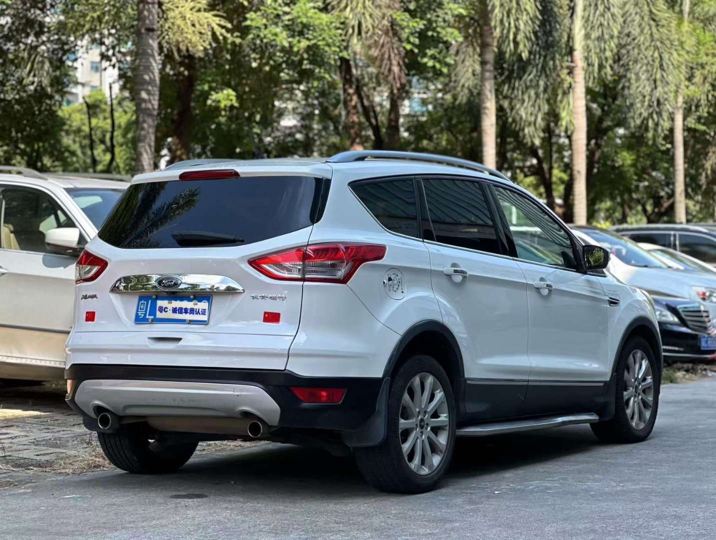 Ford Kuga 2.0T GTDi AWD Elite 2