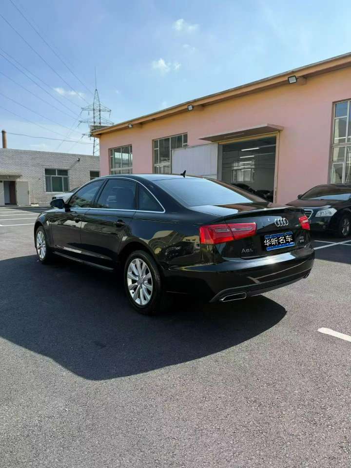 Audi A6L 8