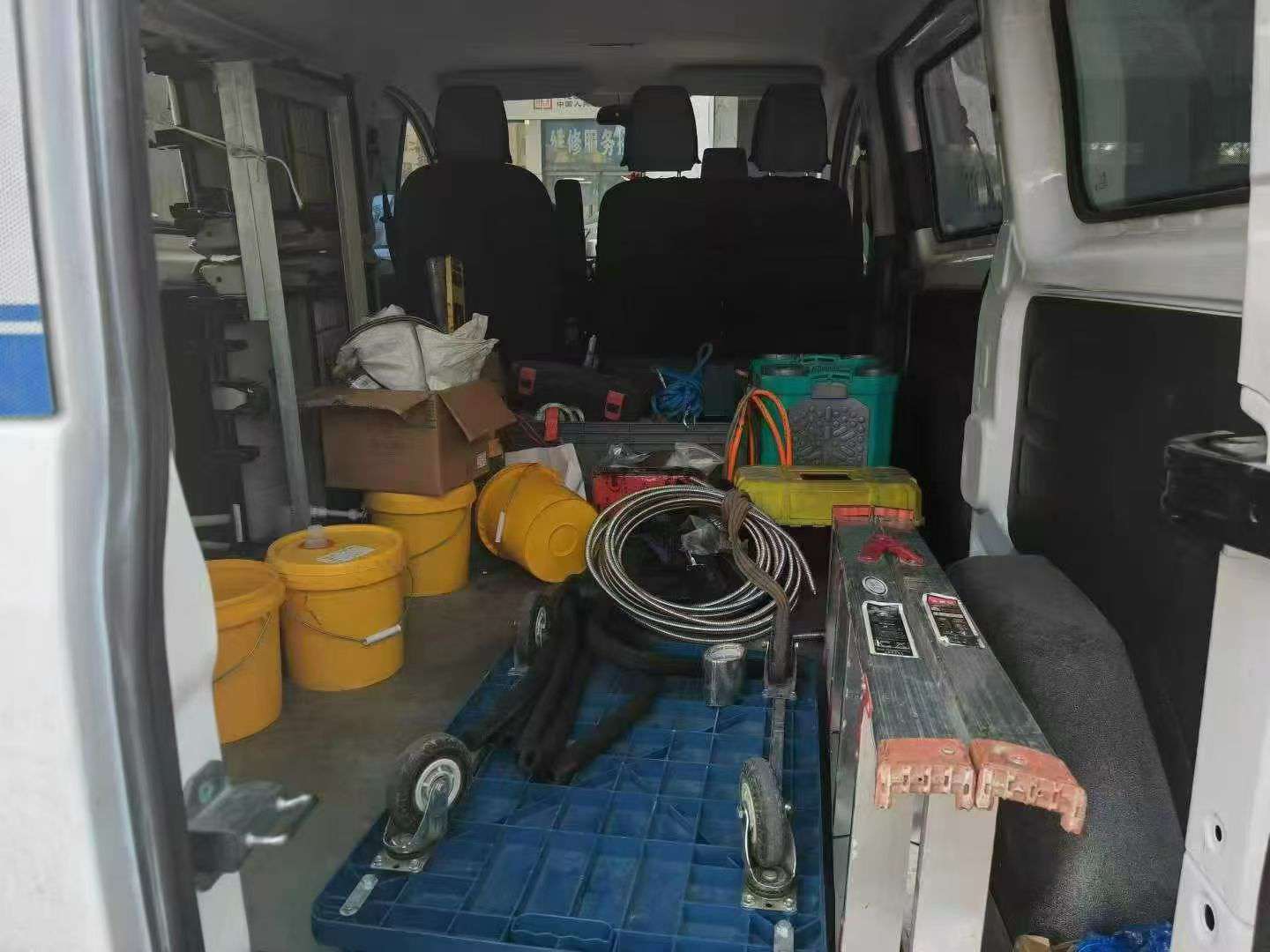 Ford Transit 2017 2.0T Diesel 6 Seats 4