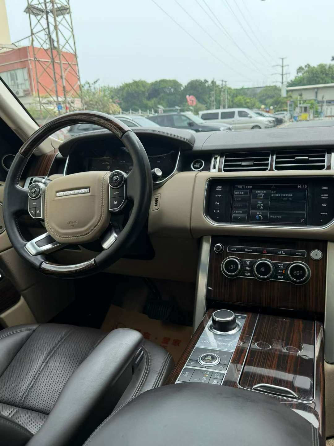 Land Rover Range Rover 3.0T Gasoline High Trim 9