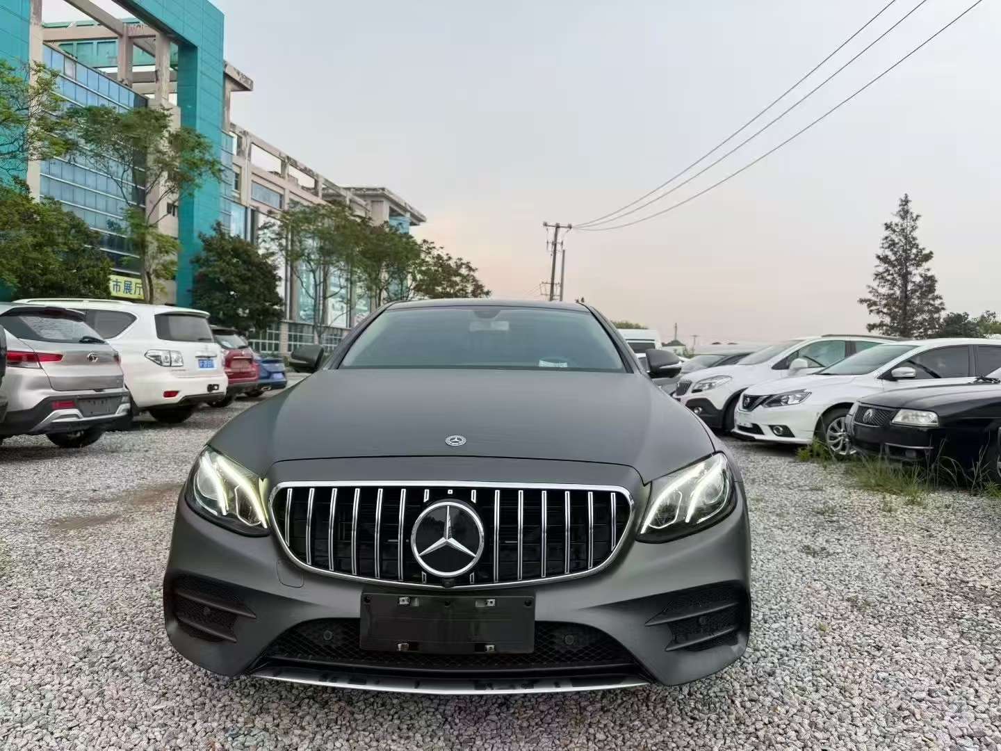 Mercedes-Benz E-Class E300L 2