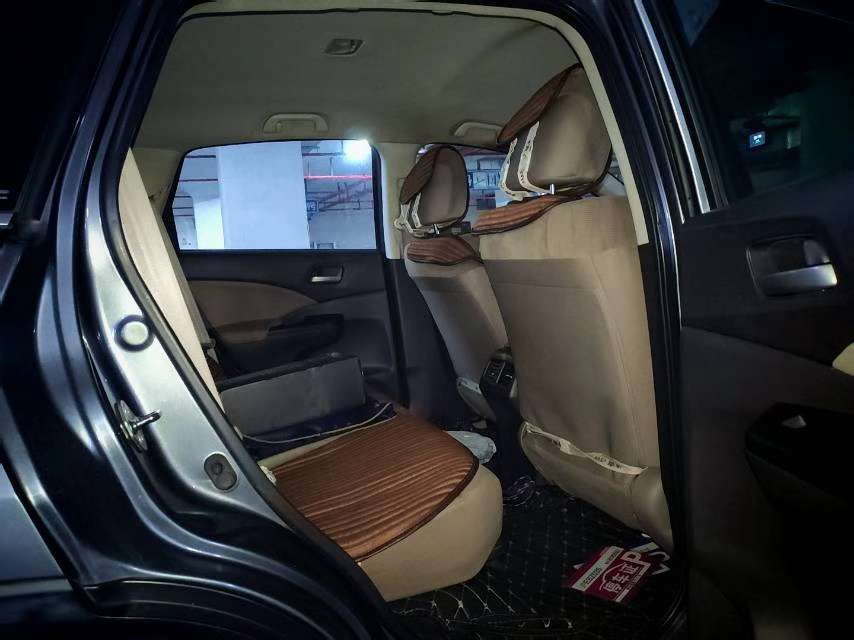 Honda CR-V 2.0L Automatic No Sunroof 6