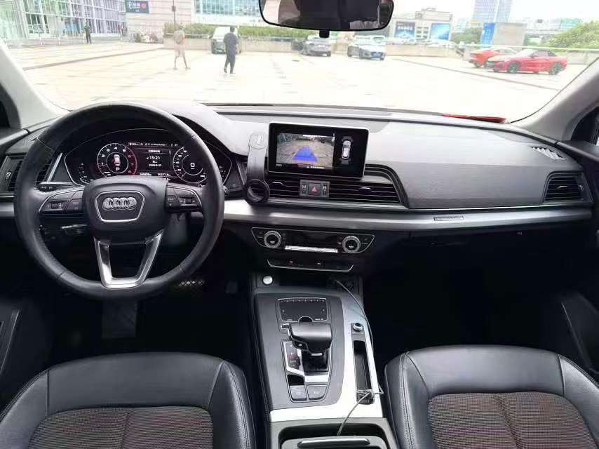 Audi Q5L 2.0T 40 Fashion 5