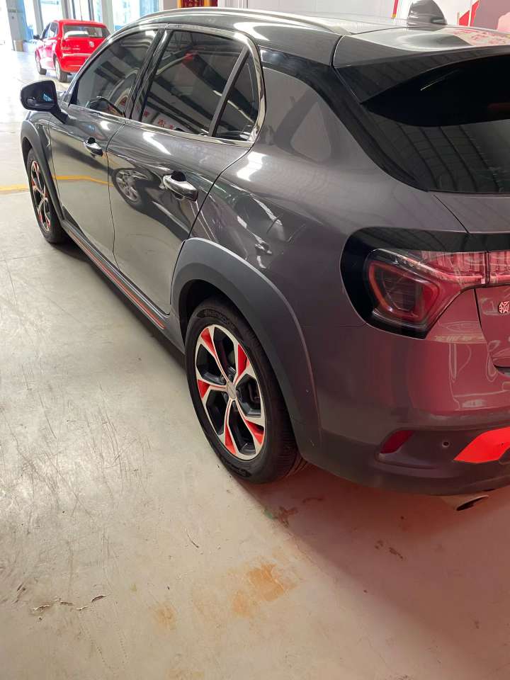 Lynk & Co 02 2.0T 5