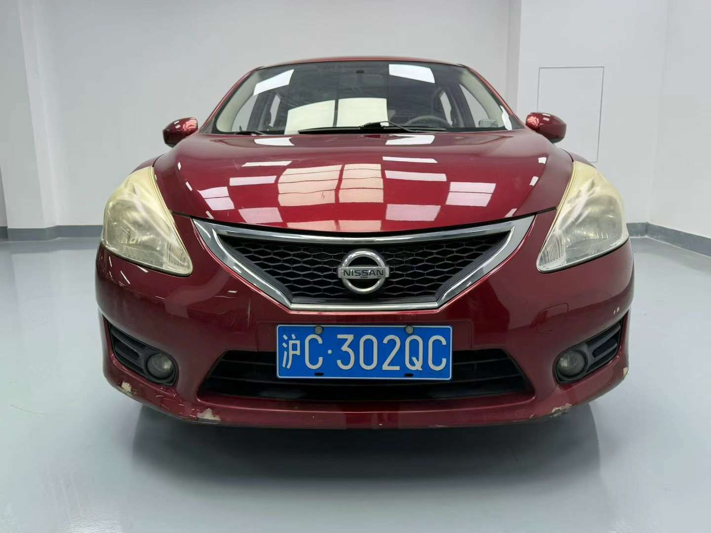 Nissan Tiida 1.6 XE 2