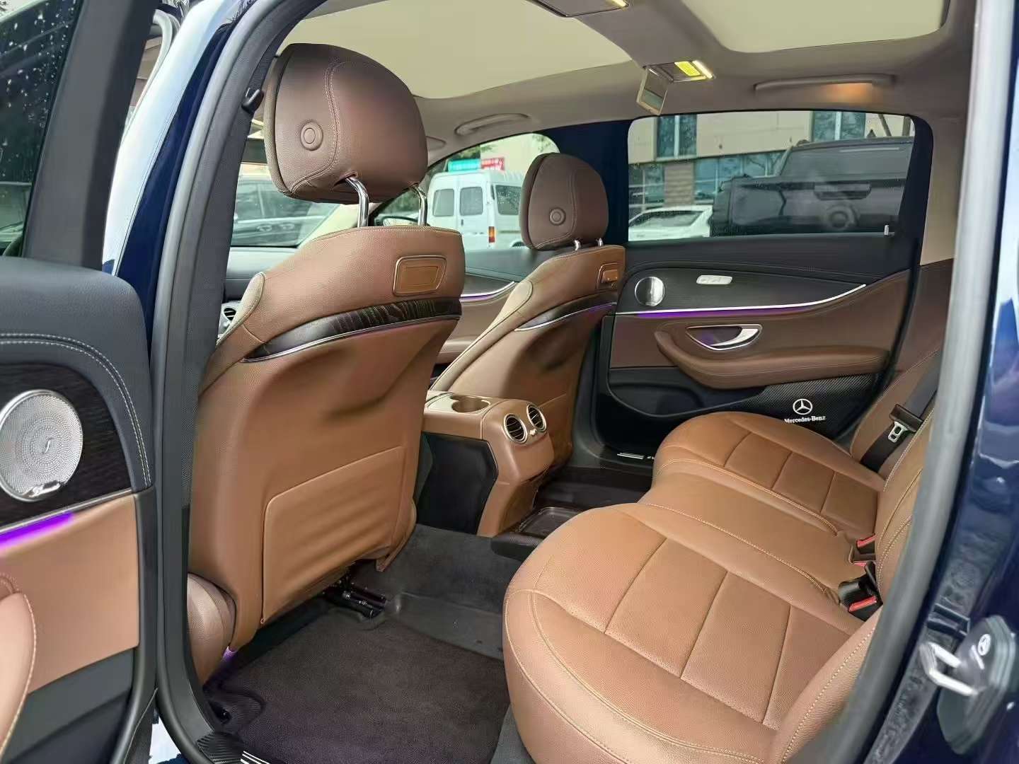 Mercedes-Benz E-Class E300L 9