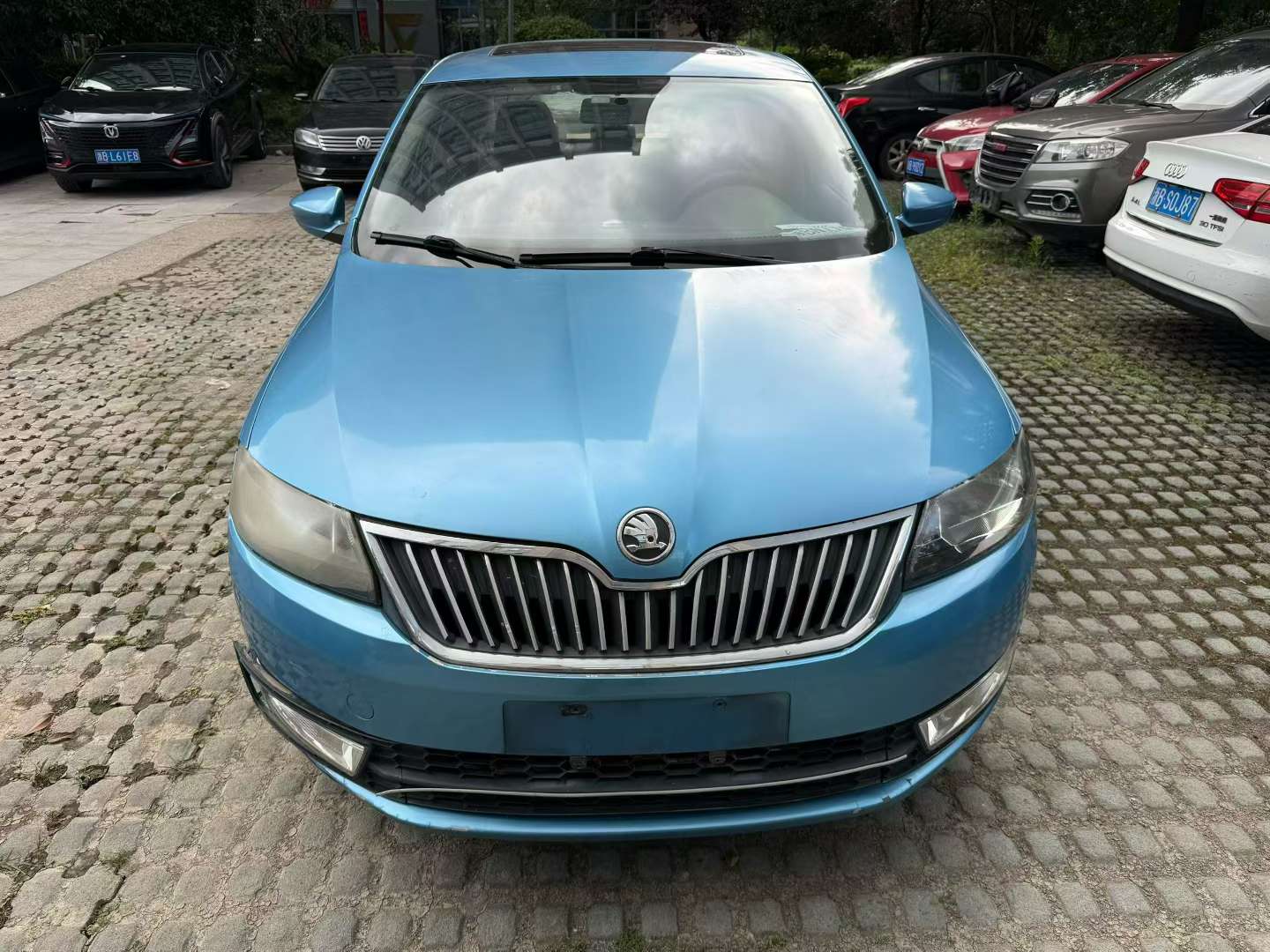 Skoda Rapid 1.6L Automatic Sunroof