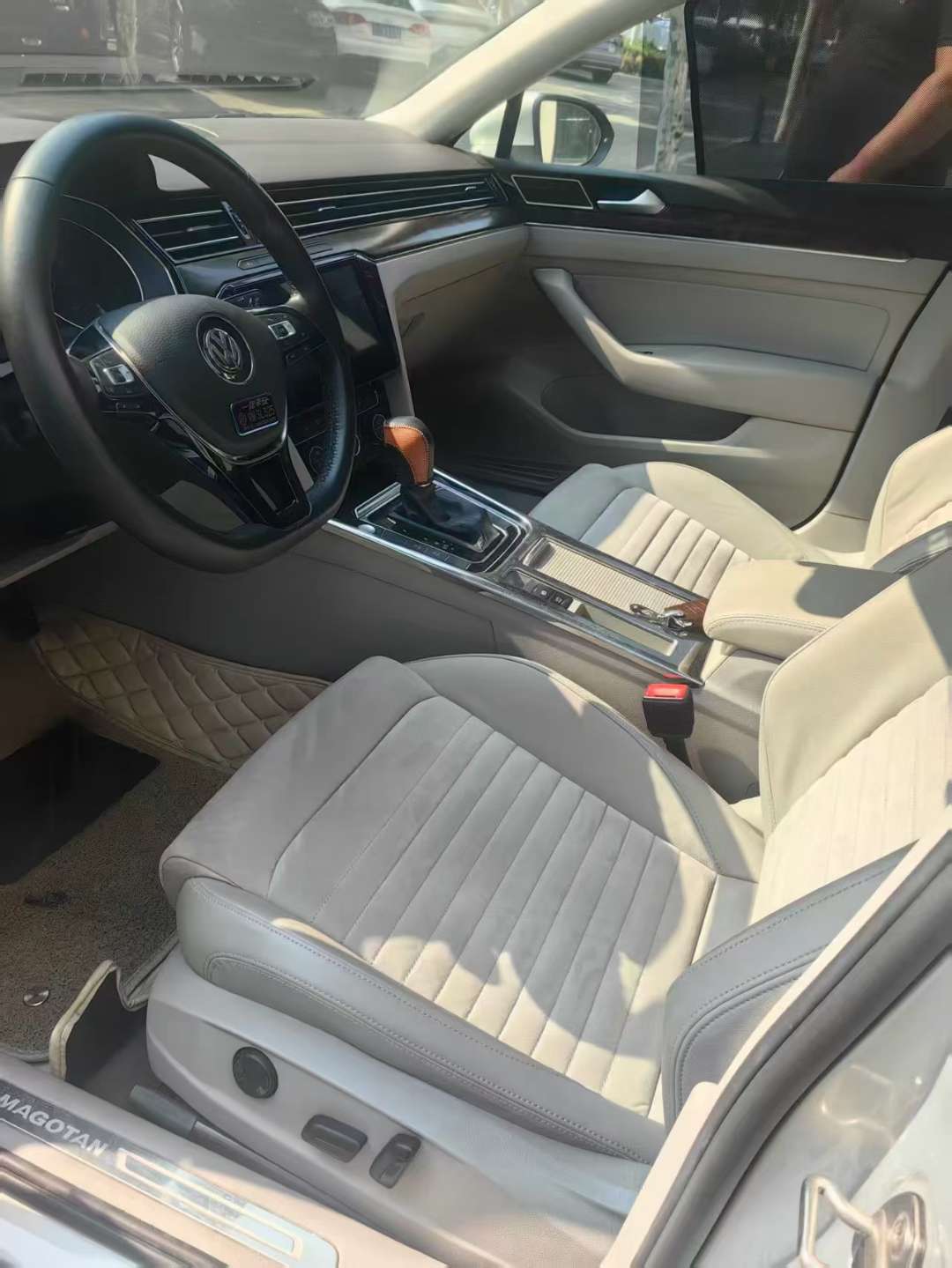 Volkswagen Magotan 330 Luxury 2