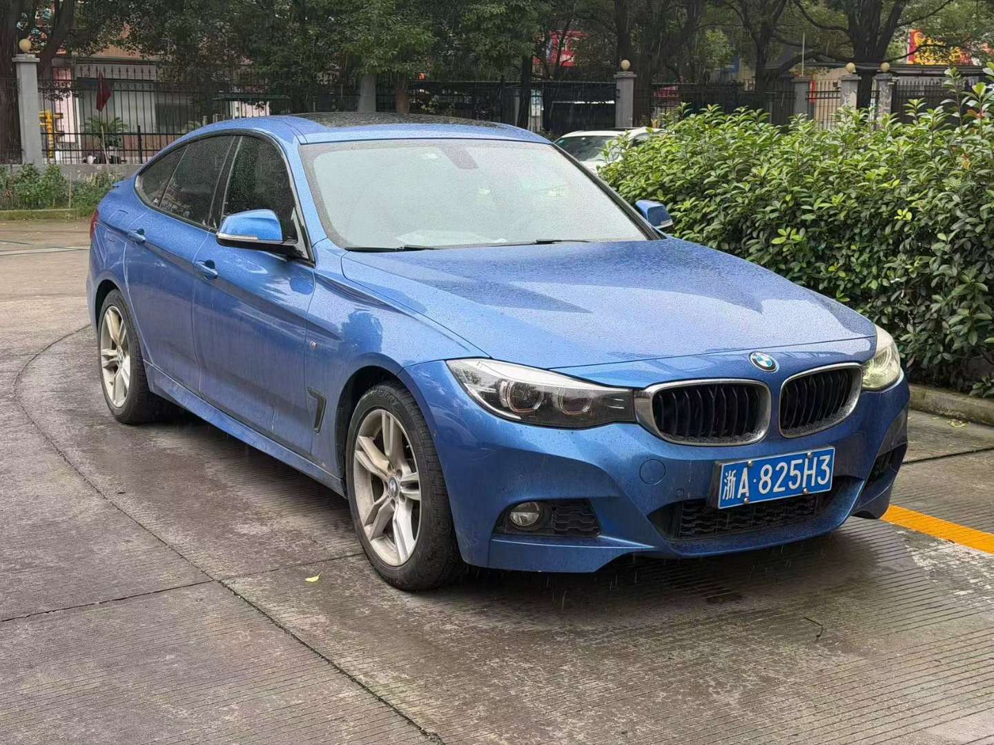 BMW 320i GT 320i GT M Sport Package 2