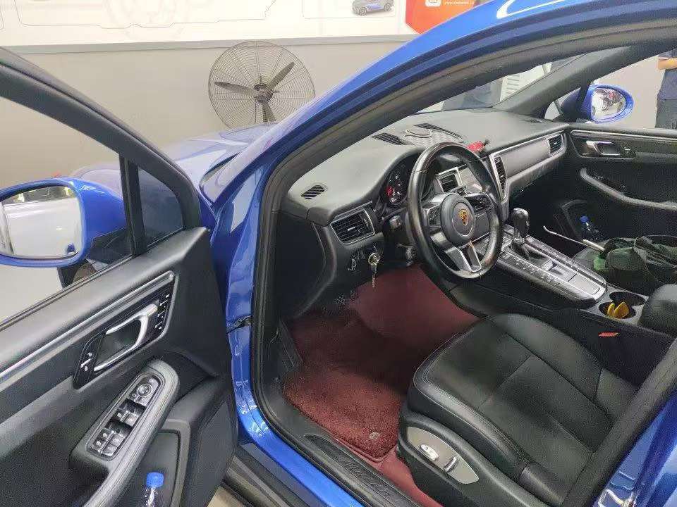 Porsche Macan 2.0T 4