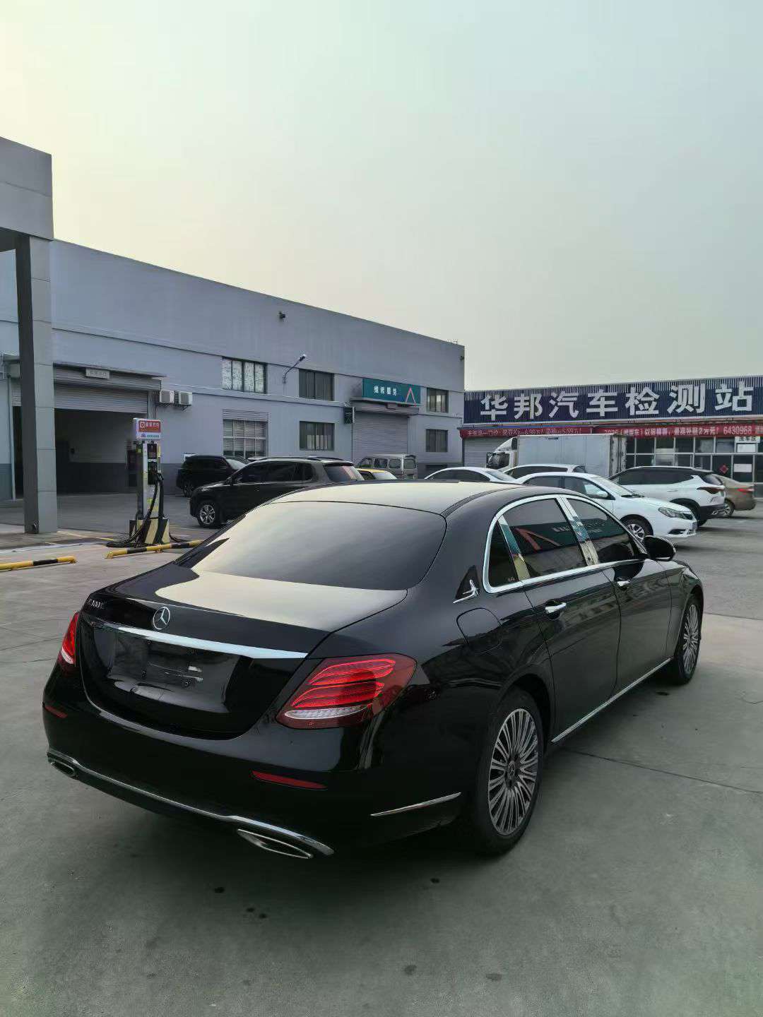 Mercedes-Benz E-Class E200L 2.0T 4