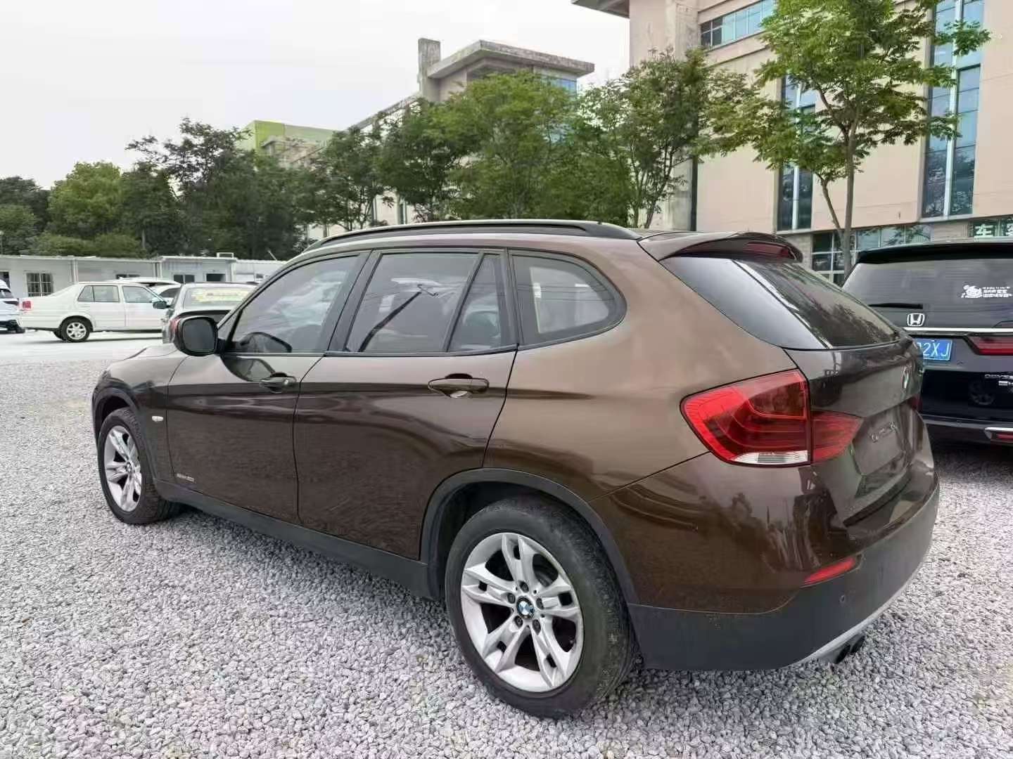 BMW X1 2.0T Panoramic Sunroof Leading Edition 9