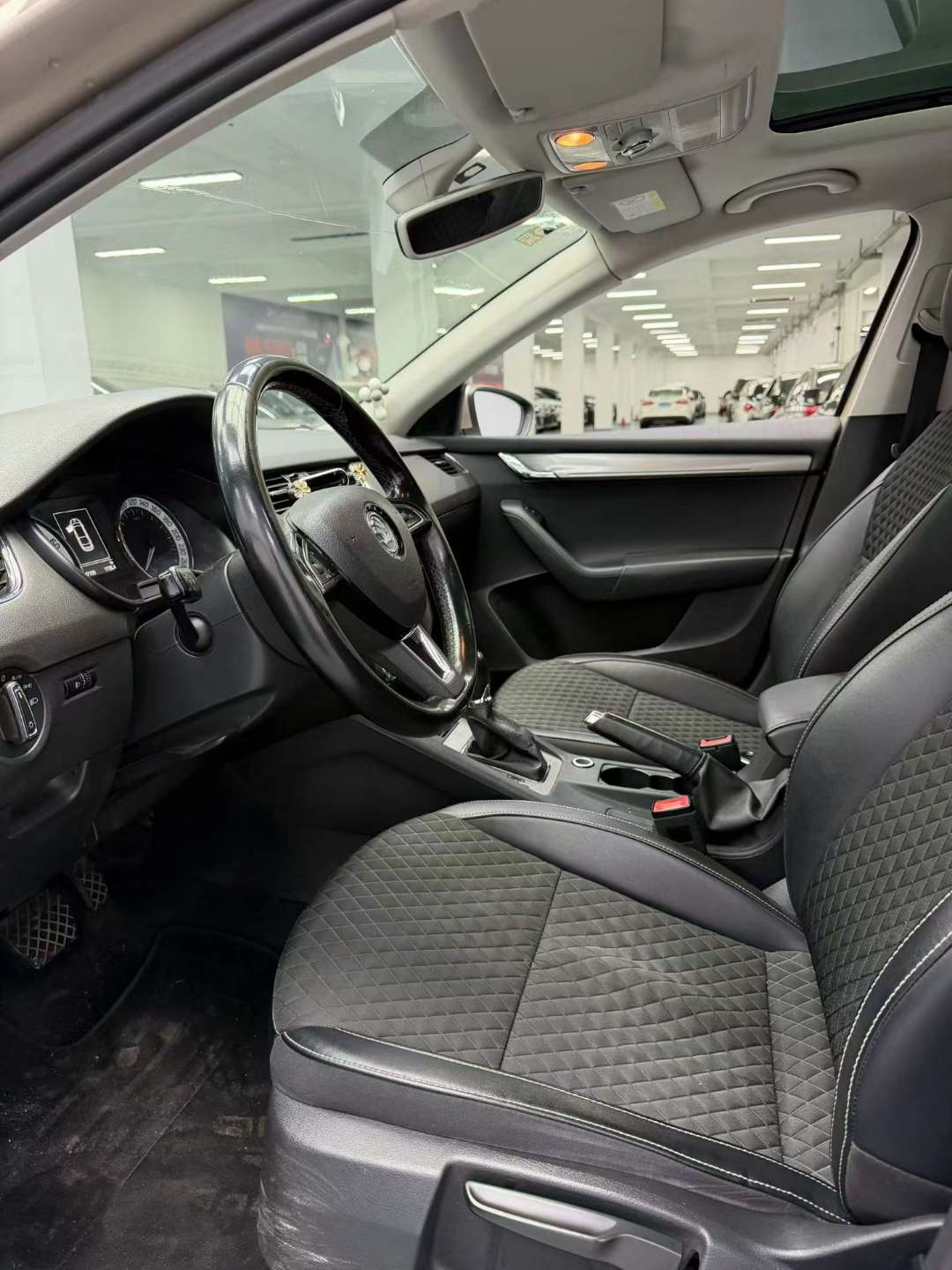Skoda Octavia 1.6L High Trim 7