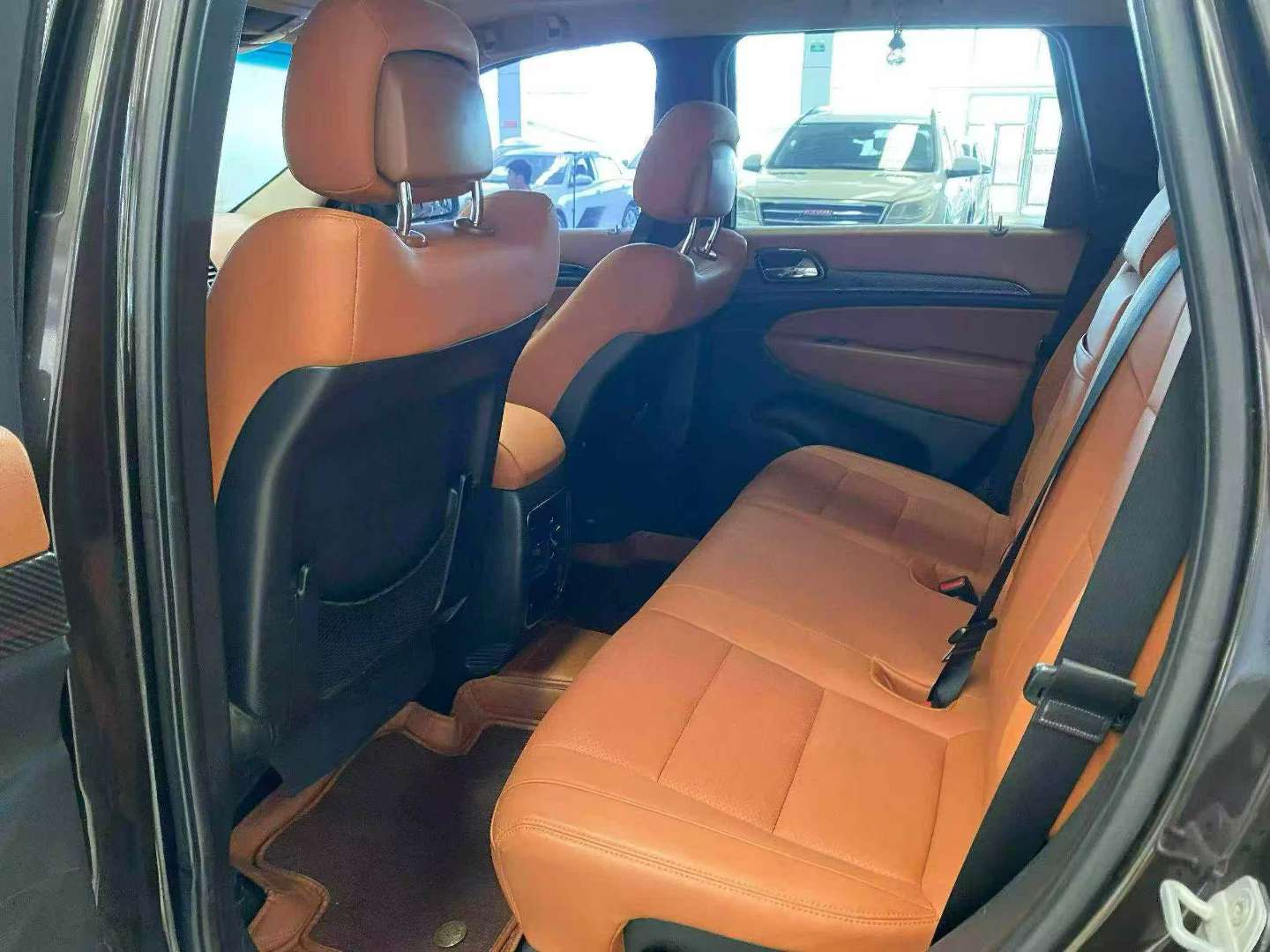 Jeep Grand Cherokee 2012 3.6L Automatic High Spec with Lift Kit 5