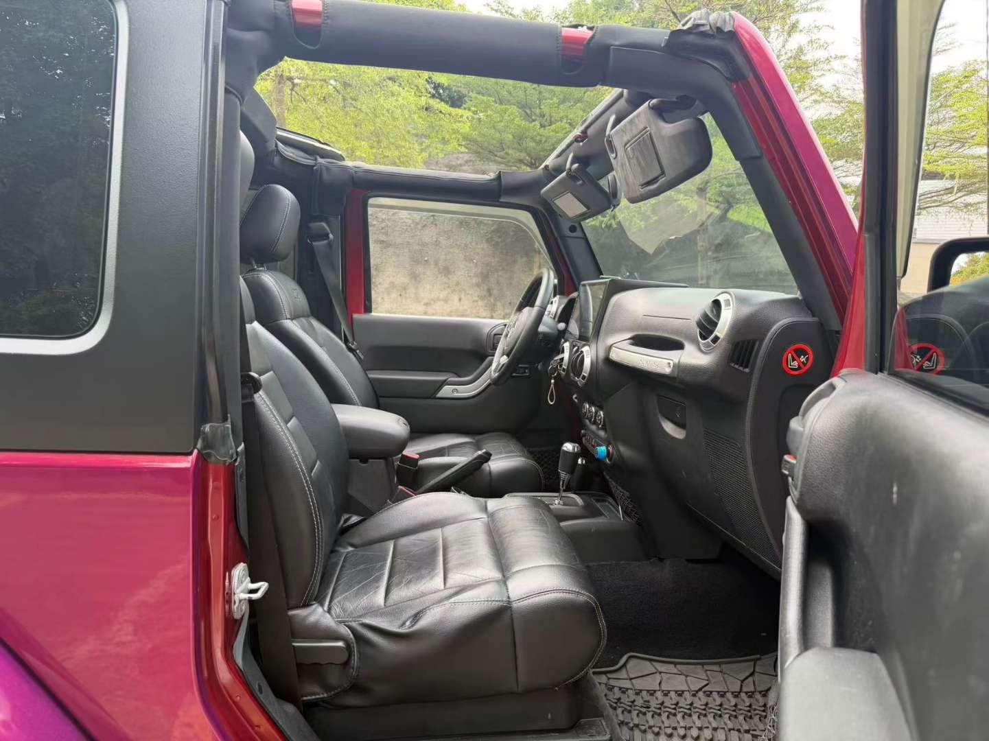 Jeep Wrangler Imported 3.6L 2-Door 4-Seater Sahara 6