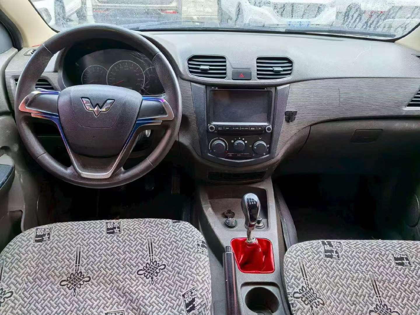 Wuling Hongguang S 6