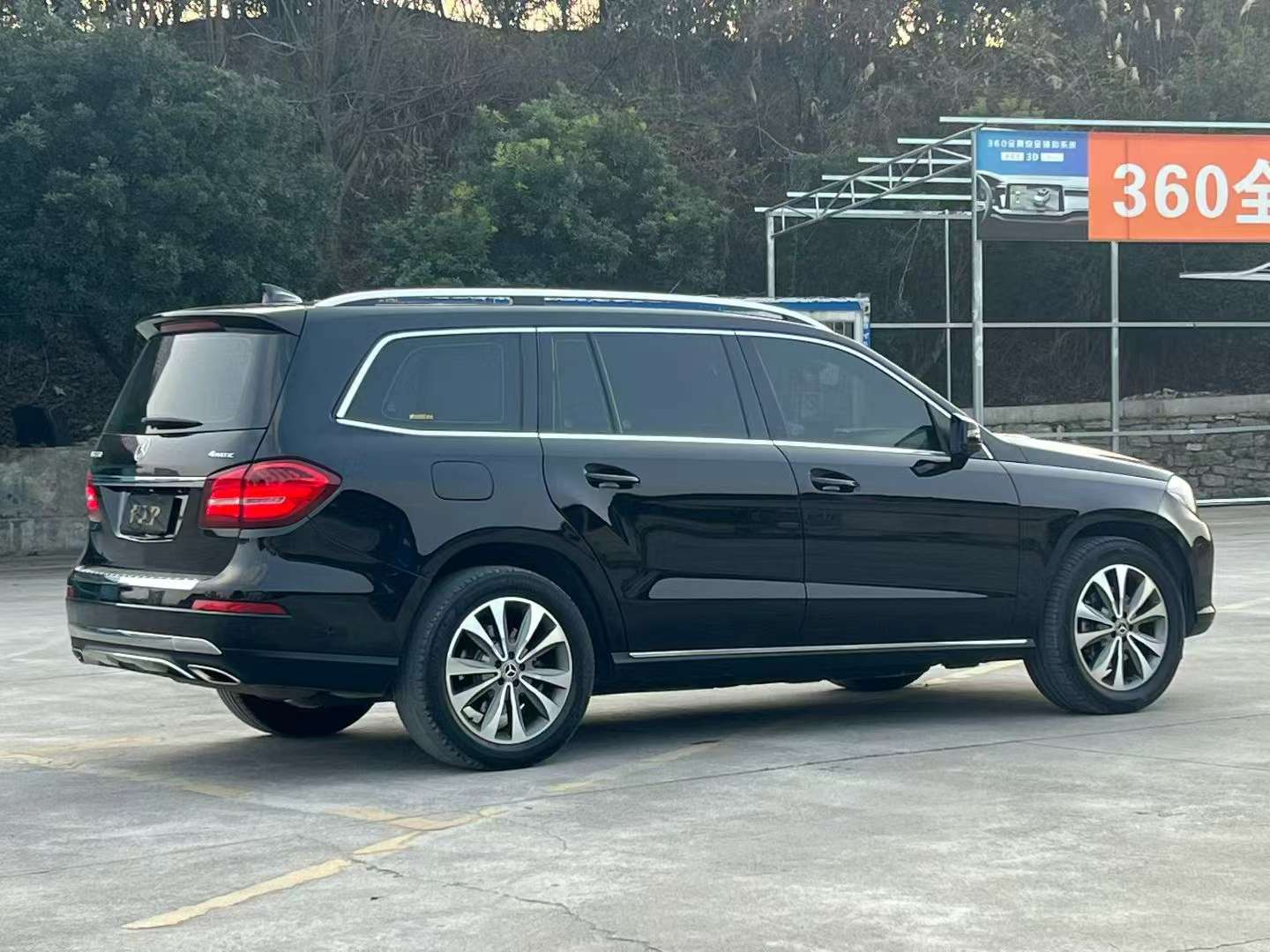 Mercedes-Benz GLS GLS320 7-Seat AWD Full-size SUV 7