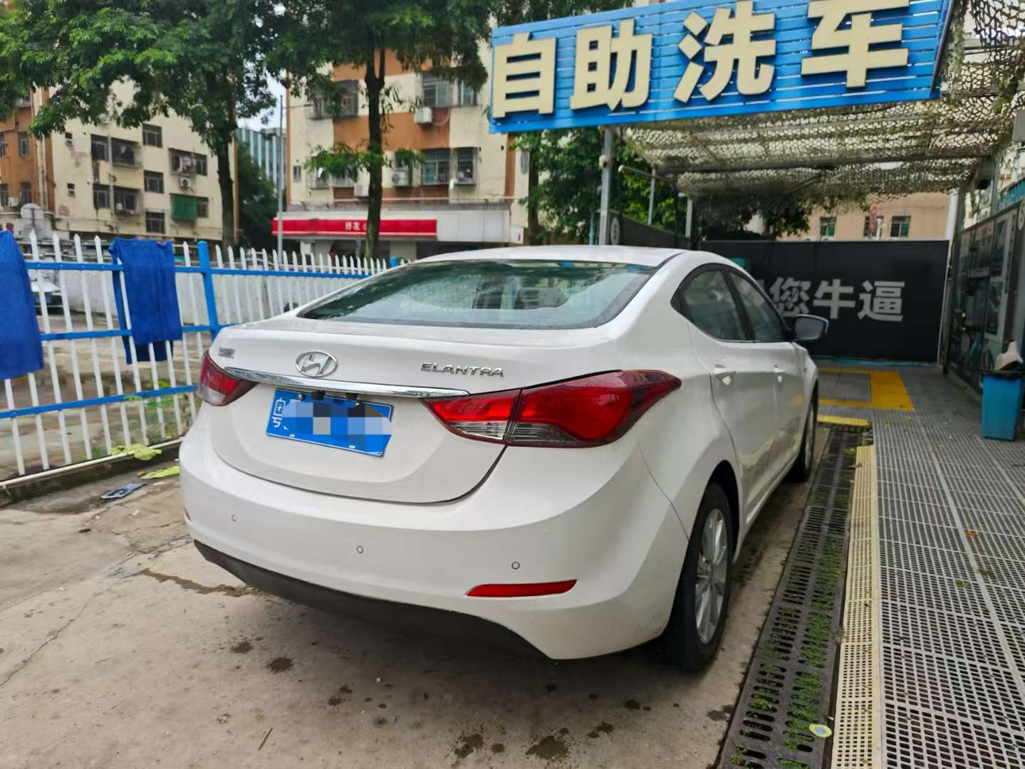 Hyundai Elantra 1.6L Automatic Smart Edition 3