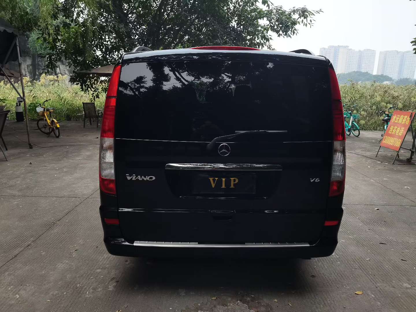 Mercedes-Benz Viano 2.5L Luxury Edition 9