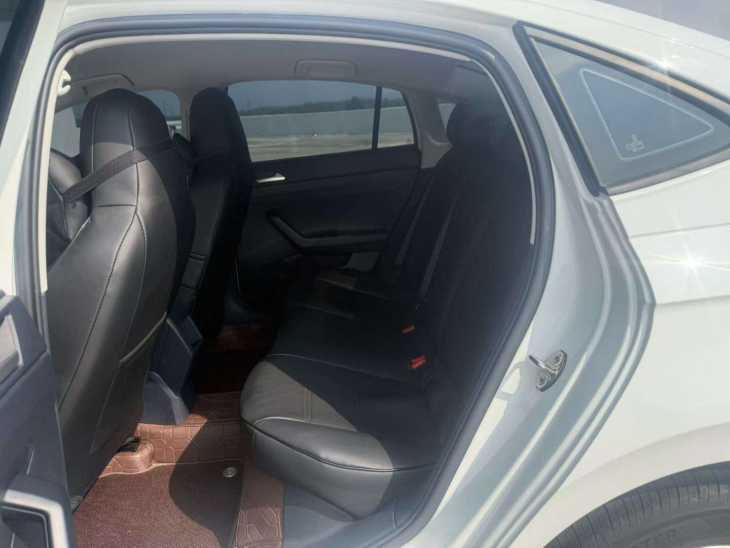 Volkswagen Lavida XR 1.5L Automatic Xin Yi Edition 6