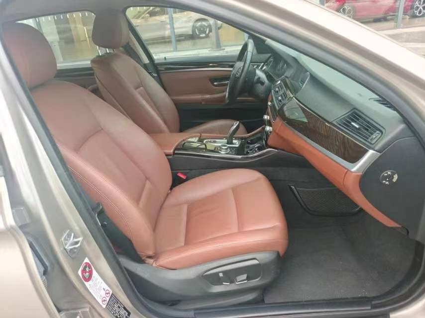 BMW 5 Series 2014 2.0T Automatic Sunroof Leading Edition 3
