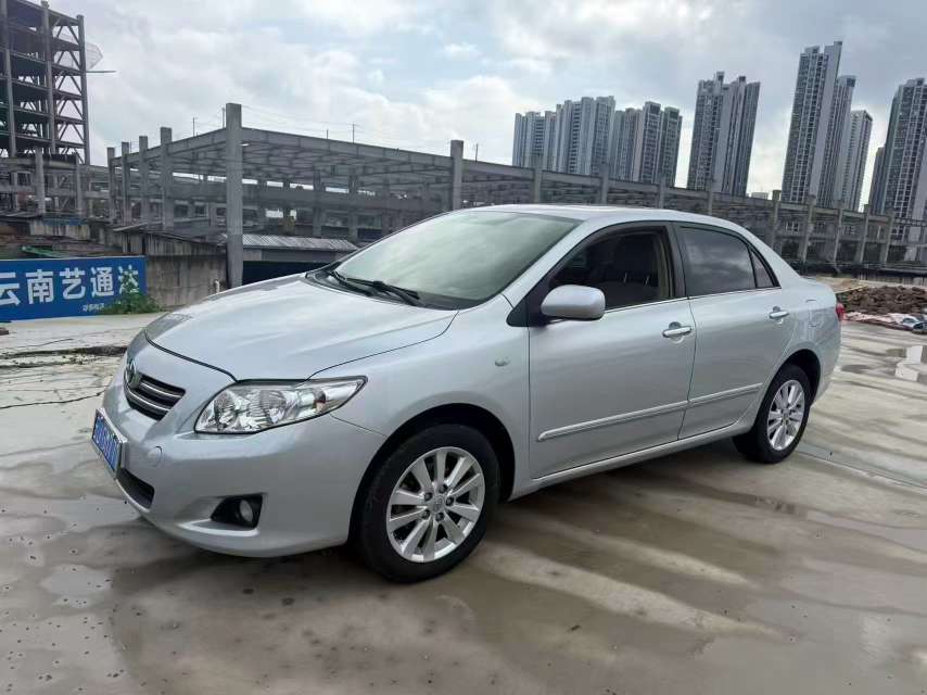 Toyota Corolla 1.8L Automatic Sunroof 3