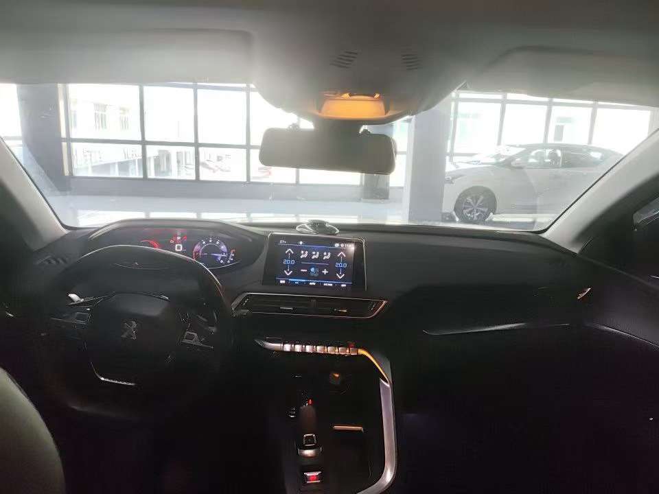 Peugeot 5008 7