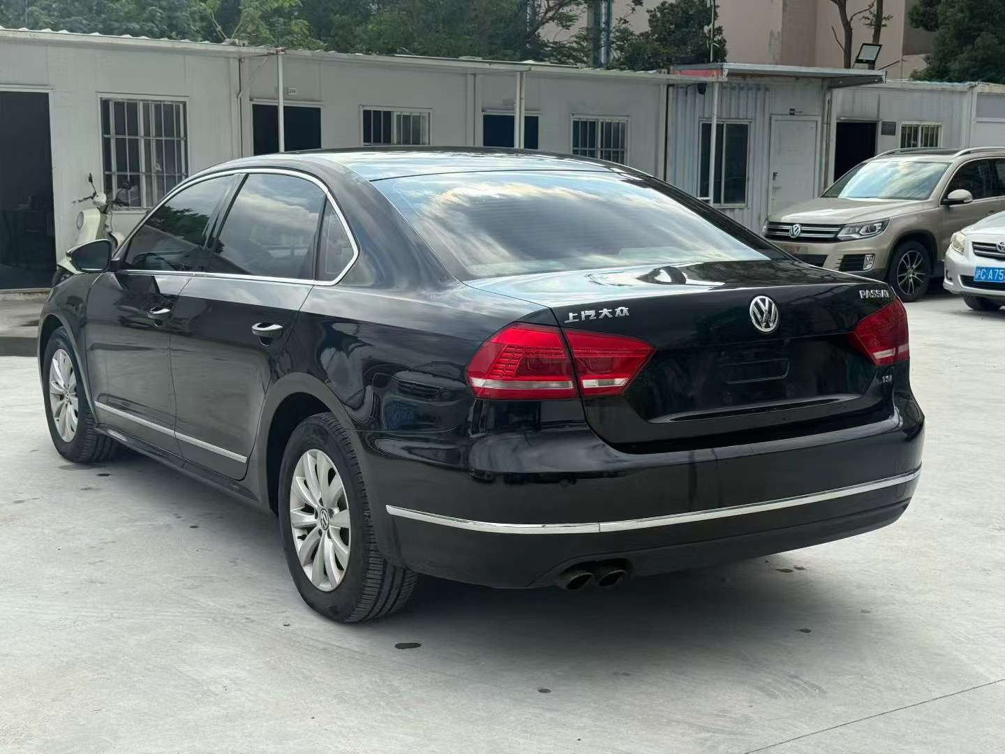 Volkswagen Passat 1.8T Premium 6