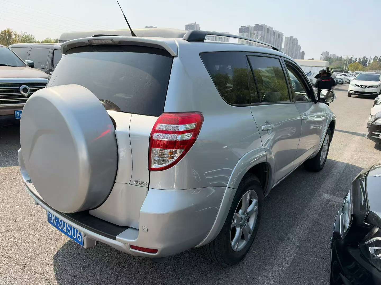 Toyota RAV4 2.4L 4WD Automatic Sunroof High Trim 5
