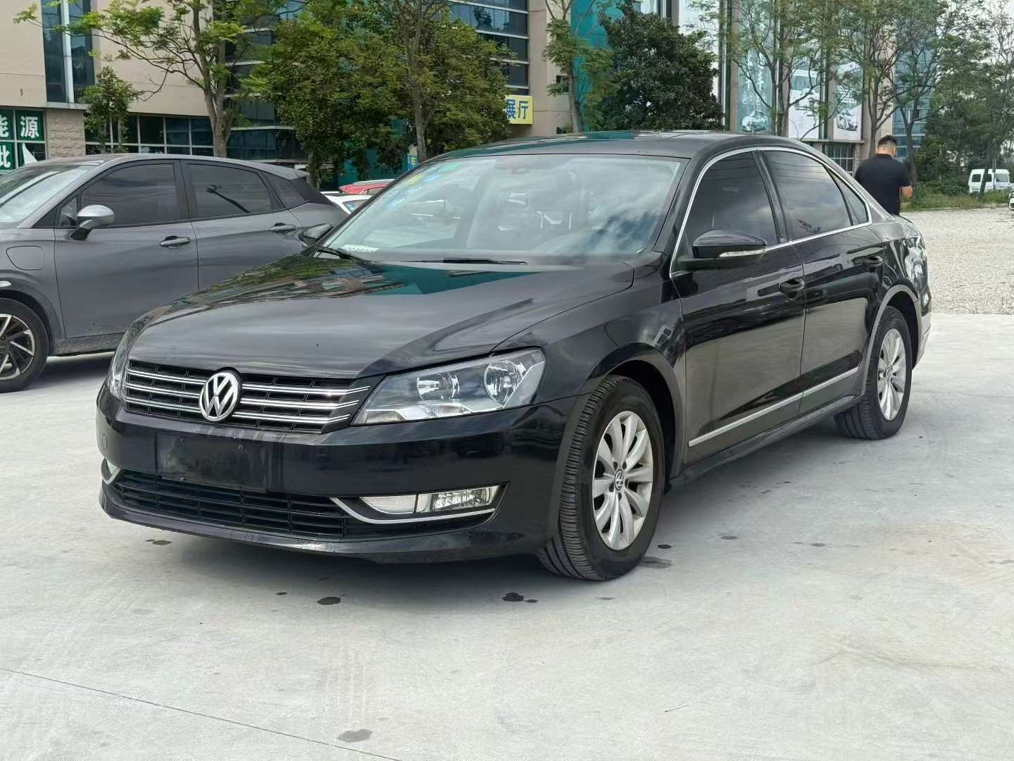 Volkswagen Passat 1.8T Premium 2